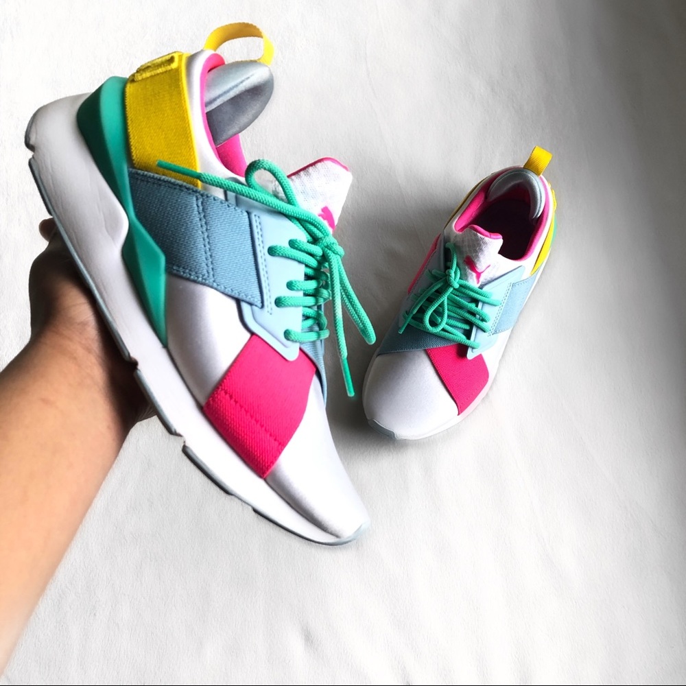 PUMA Sneakers